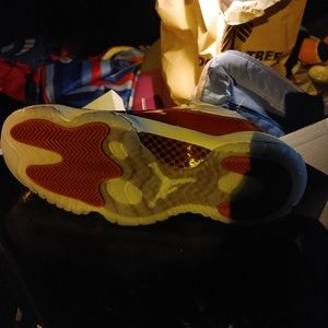 Jordan 11 cherry red size 10